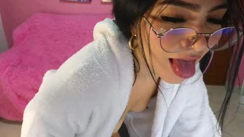 keeiity_moon online show from April 15, 3:04 pm