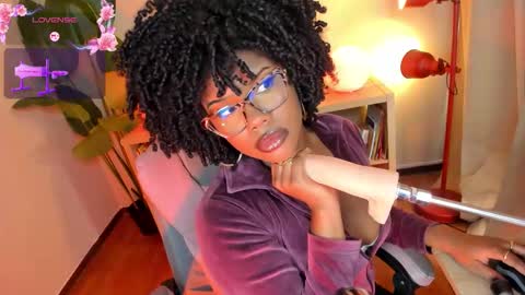 Kehlannis online show from February 25, 8:12 pm