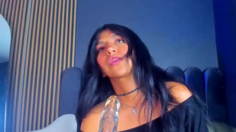 keila online show from November 4, 7:48 pm