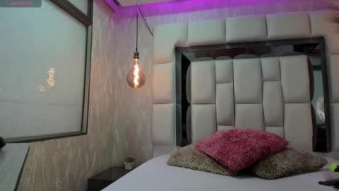 keisha_blur_ online show from February 12, 1:27 pm