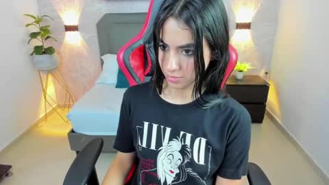 K E I T H Y online show from March 12, 10:50 pm