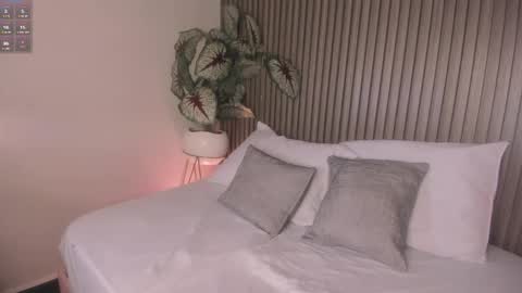 K E I T H Y online show from March 10, 10:13 pm