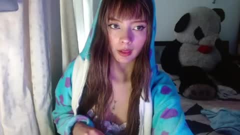annie rosse16 online show from June 13, 9:36 pm
