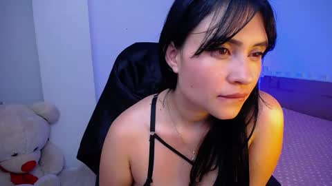 Snapshot of kelly_richardson1 chatting on February 11, 4:11 am elena online show from February 11, 4:11 am