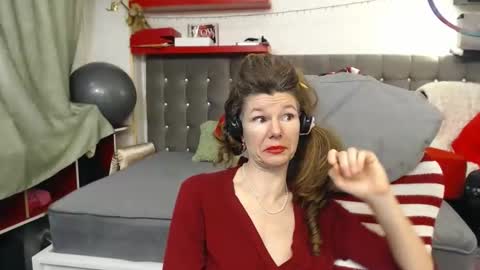 kelly online show from March 6, 2:32 am