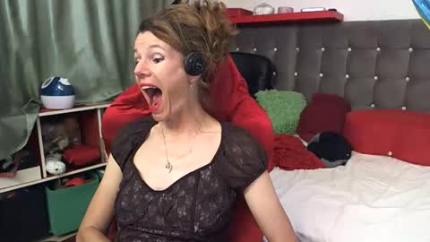 kelly online show from September 26, 9:56 pm