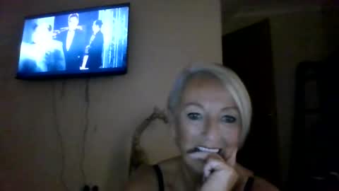 kellyv2507 online show from November 8, 11:52 pm