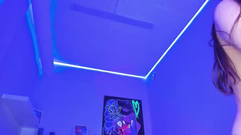 kellyy_bern online show from January 10, 2:28 am