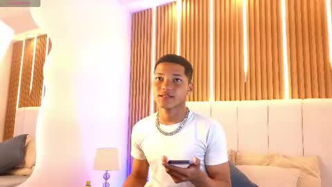 Kelvin online show from July 30, 3:40 am