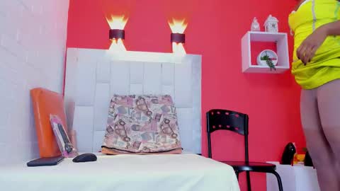 kendal_hot69_ online show from March 26, 11:37 am