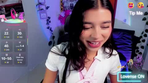 Carolina  online show from November 11, 2:30 pm