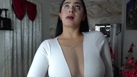 kendall  online show from November 30, 8:32 am