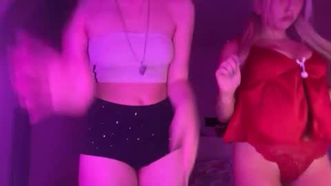 kendallmonroee online show from November 29, 8:27 pm