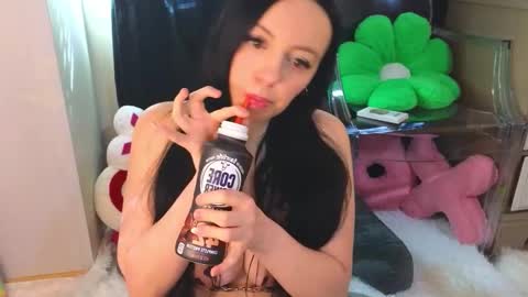 Kendall online show from March 2, 10:16 pm