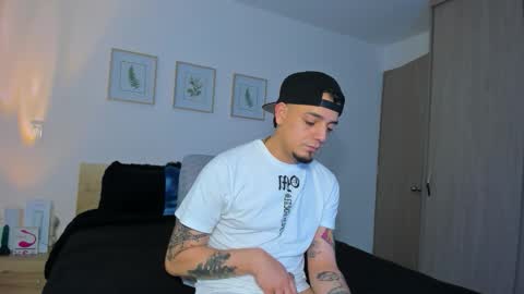 kendel_dimitri online show from December 19, 5:47 am