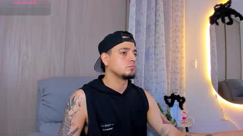 kendel_dimitri online show from October 23, 4:14 am