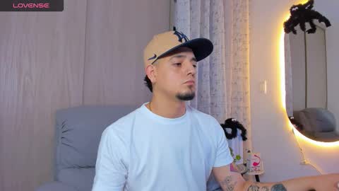 kendel_dimitri online show from November 3, 8:26 am