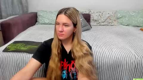 Kendra online show from October 10, 1:33 am