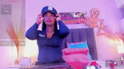 kendrachavez_ online show from October 31, 1:28 am