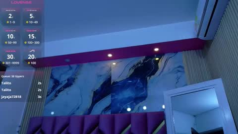 Kendra Foster online show from December 17, 2:51 am