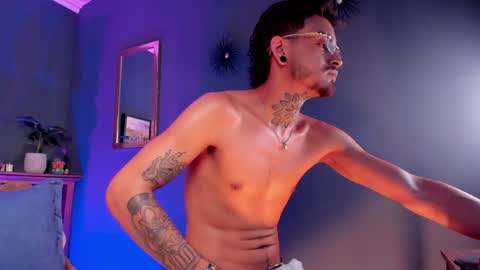 keneth_collins online show from May 31, 6:09 pm