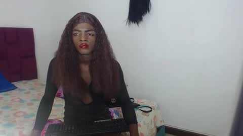 kenia_nihiara online show from June 7, 6:29 am