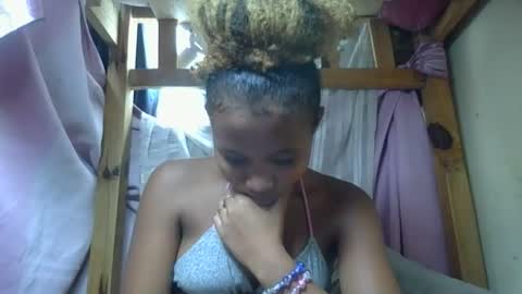 kenilange online show from December 22, 7:20 pm