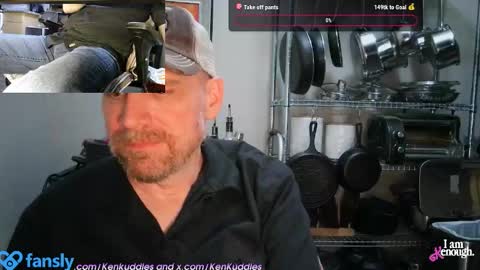 Snapshot of kenkuddles chatting on January 25, 1:32 am Ken Kuddles online show from January 25, 1:32 am