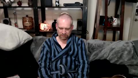 Snapshot of kenkuddles chatting on February 20, 3:45 am Ken Kuddles online show from February 20, 3:45 am