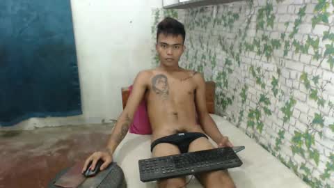kenneth_jeey online show from March 12, 6:33 pm