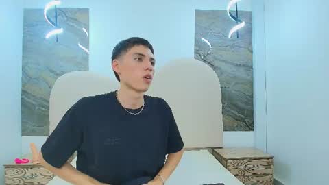kenny_hank online show from June 24, 4:08 am