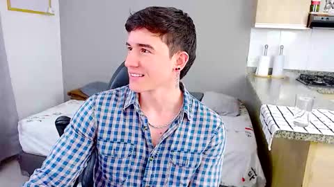 Santiago online show from February 11, 2:59 am