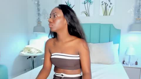 kentha_mitchells online show from February 24, 10:26 am