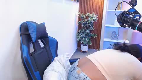 Snapshot of kenya_buhle chatting on September 11, 11:11 am Kenya Buhle online show from September 11, 11:11 am