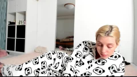 Kenzie online show from February 24, 6:16 am