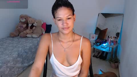 Mia  online show from April 4, 4:03 pm