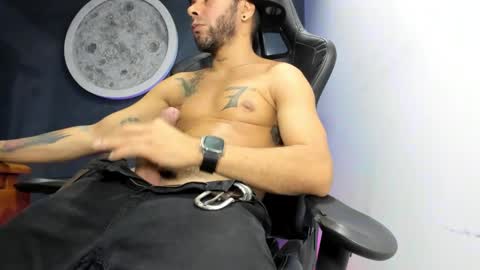 Kevin online show from March 8, 11:39 pm