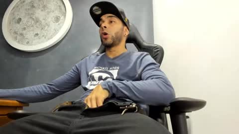 Kevin online show from October 12, 11:17 pm