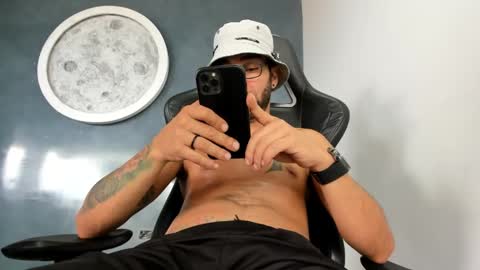 Kevin online show from March 8, 6:05 pm