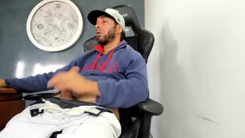 Kevin online show from February 10, 2:26 pm