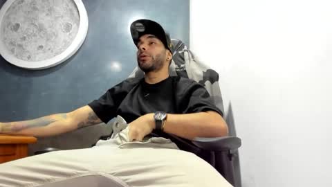 Kevin online show from October 24, 11:27 pm