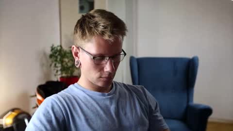 Kev online show from October 11, 11:37 am