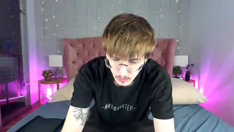 Kevin online show from November 15, 9:38 pm