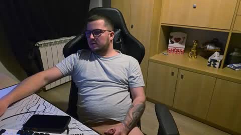 Kevinn online show from January 31, 7:11 pm