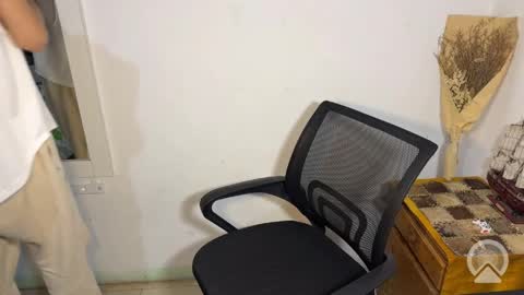 kevonly online show from April 19, 4:57 am