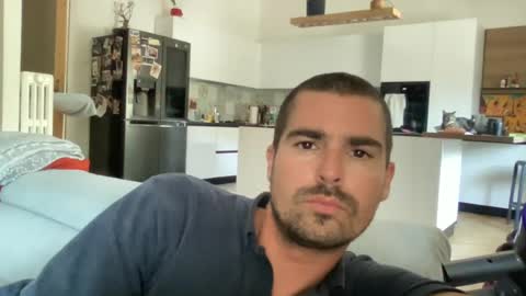 kevinpillobello online show from July 28, 2:46 pm
