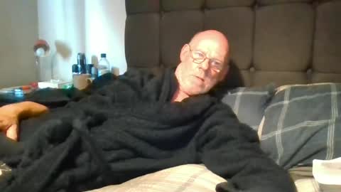 kevlooking4sez online show from June 28, 11:28 am