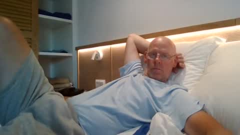 kevlooking4sez online show from July 31, 4:19 pm