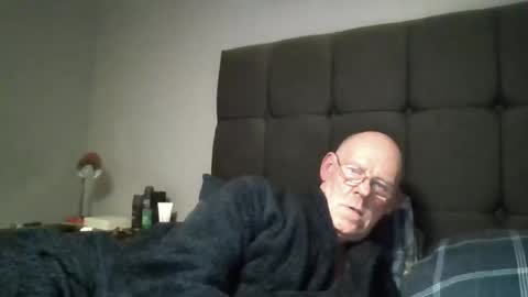 kevlooking4sez online show from March 25, 12:28 am