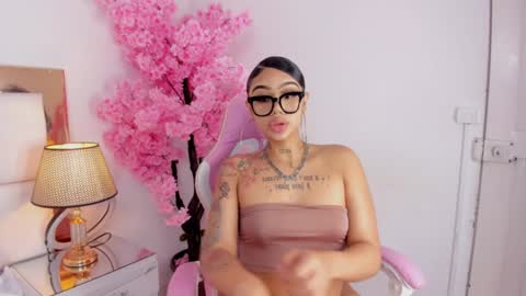 Khelany Isyy  online show from January 11, 12:33 am